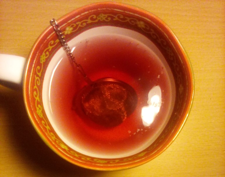 cup of lavender raspberry tea